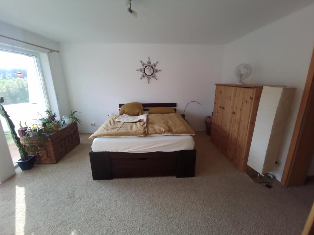 Grosses Zimmer Bad Kueche Wohnzimmer Terasse Garten Zentral Ruhig Ландсберг-на-Лехе Экстерьер фото