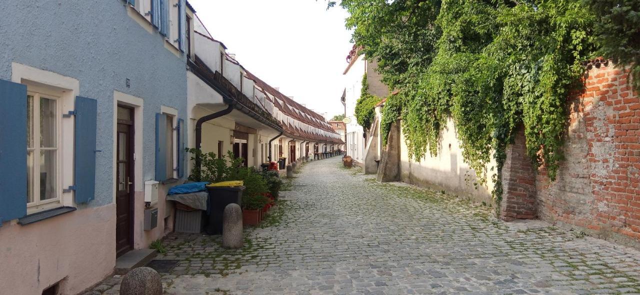 Grosses Zimmer Bad Kueche Wohnzimmer Terasse Garten Zentral Ruhig Ландсберг-на-Лехе Экстерьер фото