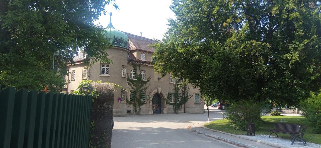 Grosses Zimmer Bad Kueche Wohnzimmer Terasse Garten Zentral Ruhig Ландсберг-на-Лехе Экстерьер фото